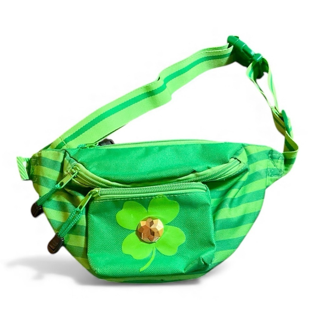 St. Patrick’s Day Parade Essentials - Picture 2 of 7